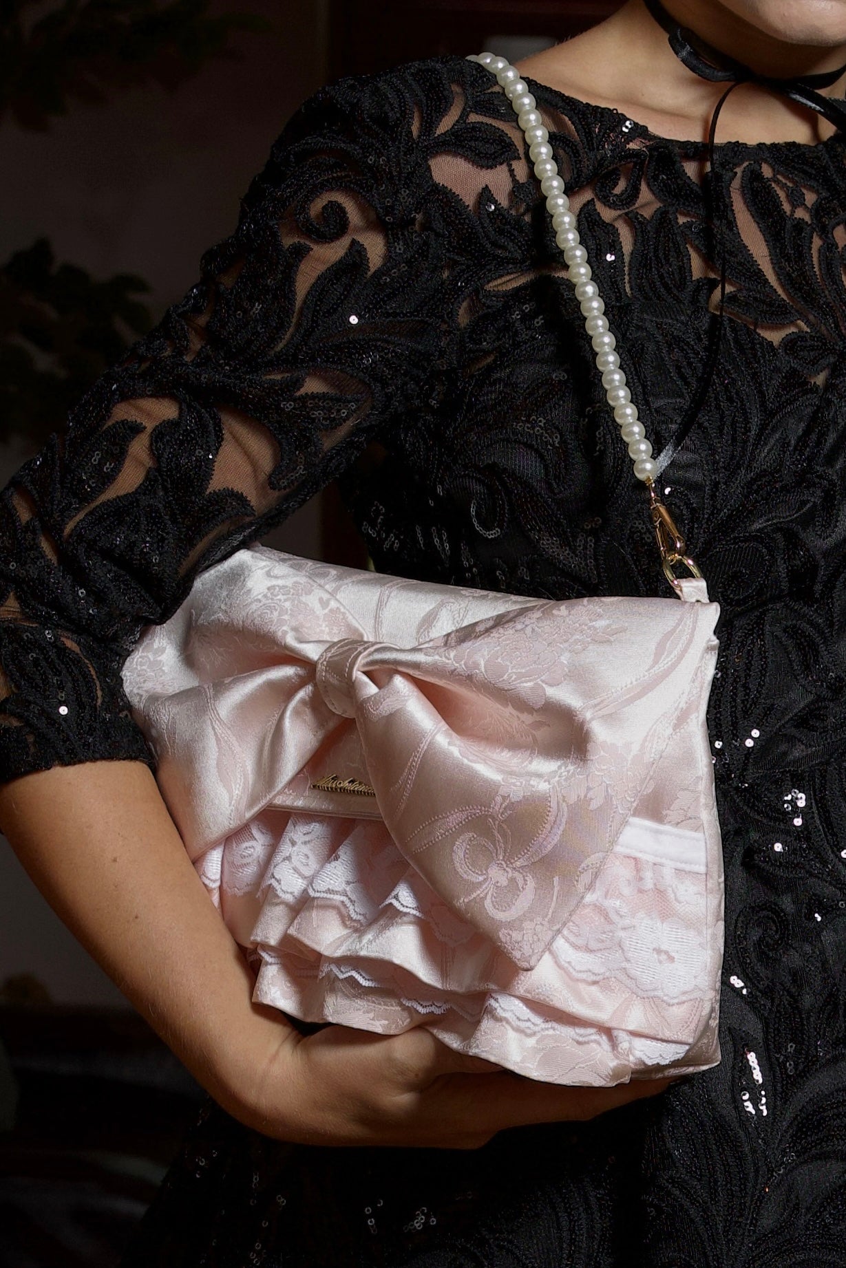 The Forbidden Kiss Rococo Bag